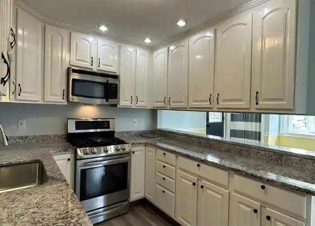 Property at 154 S Main St, Acushnet, MA, 02743, 2 beds, 1 bath, [object Object]
