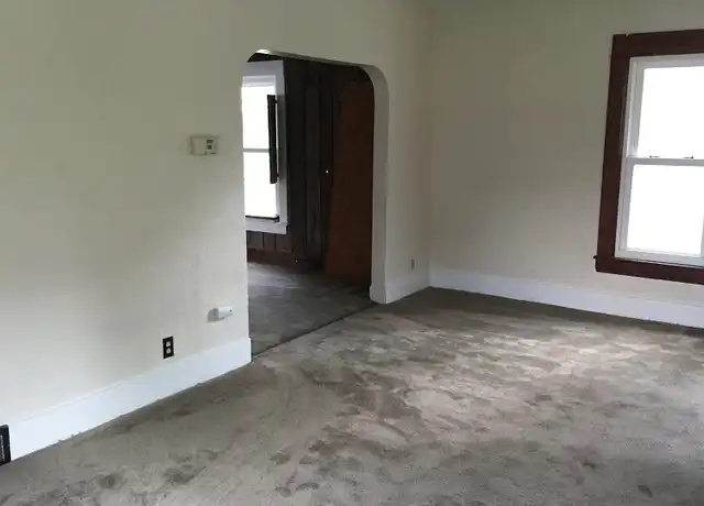 Property at 918 Maryland Ave, Lansing, MI, 48906, 2 beds, 1 bath, [object Object]