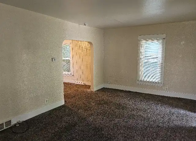 Property at 918 Maryland Ave, Lansing, MI, 48906, 2 beds, 1 bath, [object Object]