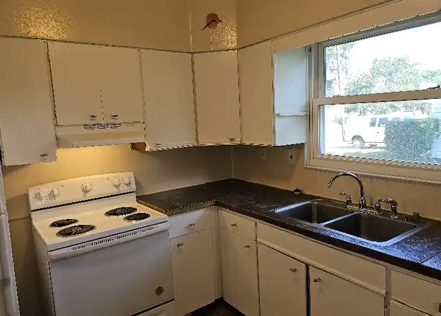 Property at 918 Maryland Ave, Lansing, MI, 48906, 2 beds, 1 bath, [object Object]