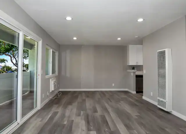 Property at 1400 W Arrow Hwy Unit 6, Upland, CA, 91786, 2 beds, 1 bath, [object Object]