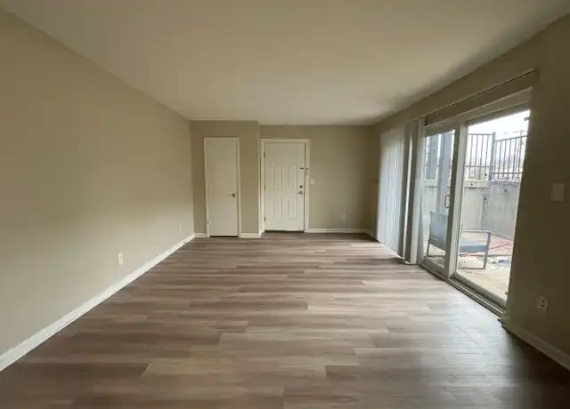 Property at 5920 Reeds Rd, Mission, KS, 66202, 1 bed, 1 bath, [object Object]