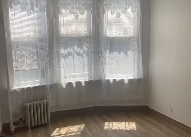 Property at 582 Jersey Ave Unit 2, Jersey City, NJ, 07302, 2 beds, 1 bath, [object Object]
