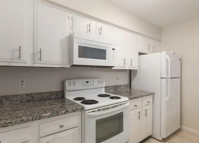 Property at 10555 Turtlewood Ct #605, Houston, TX, 77072, 2 beds, 2 baths, [object Object]