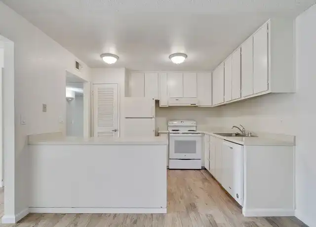 Property at Clubside Apartments - 1050 Lake Blvd, Davis, CA, 95616, 2 beds, 1 bath, [object Object]