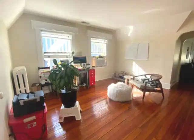 Property at 284 Willow St, New Haven, CT, 06511, 1 bed, 1 bath, [object Object]