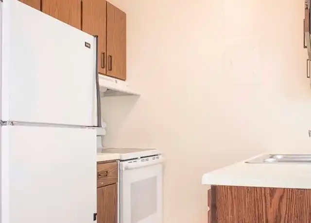 Property at Fairlane Apartments - 455 High St NE, Hutchinson, MN, 55350, 2 beds, 1 bath, [object Object]