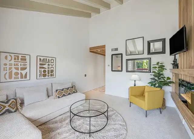 Property at 879 Woodside Ln E #5, Sacramento, CA, 95825, 1 bed, 1 bath, [object Object]