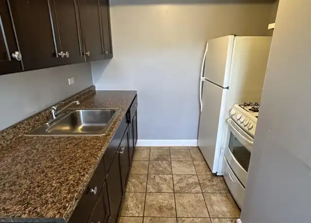Property at 3810 25th Ave, Schiller Park, IL, 60176, 1 bed, 1 bath, [object Object]