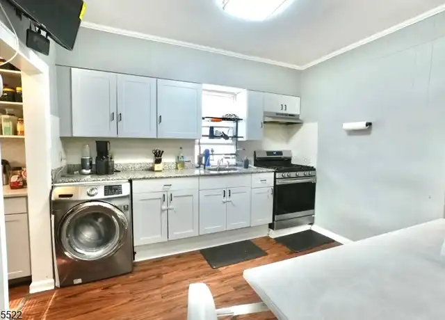 Property at 807 Parker St Unit 2, Newark, NJ, 07104, 3 beds, 1 bath, [object Object]