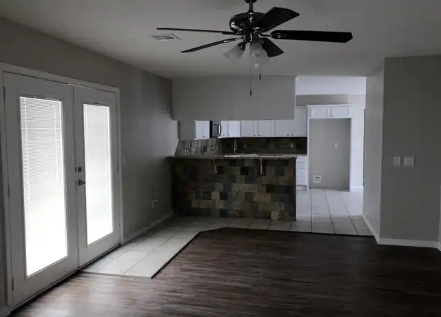 Property at 8625 Lakeaire Dr, Oklahoma City, OK, 73132, 3 beds, 2.5 baths, [object Object]