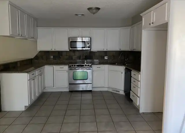 Property at 8625 Lakeaire Dr, Oklahoma City, OK, 73132, 3 beds, 2.5 baths, [object Object]