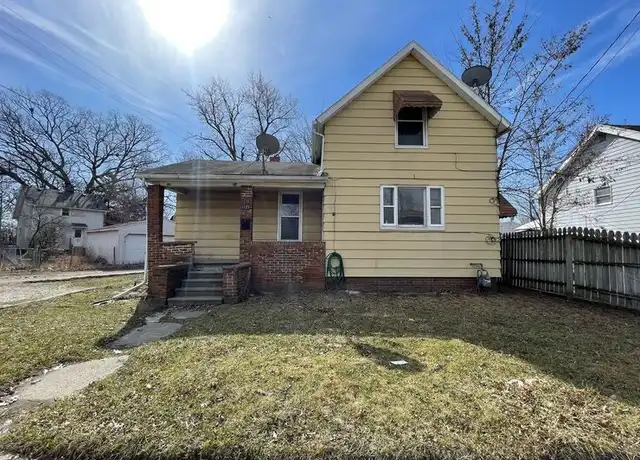 Property at 1927 Airline Ave, Toledo, OH, 43609, 3 beds, 1 bath, [object Object]