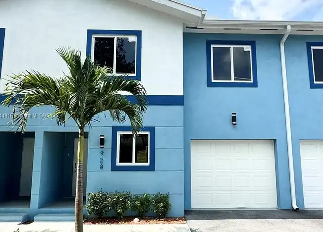 Property at 930 NW 2nd St, Fort Lauderdale, FL, 33311, 3 beds, 2.5 baths, [object Object]