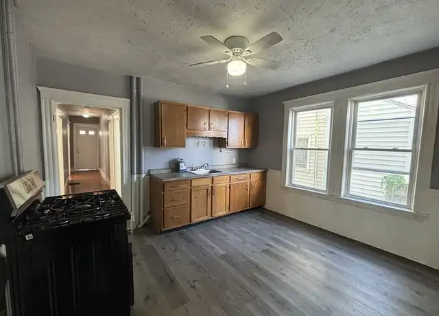Property at 20 Perry St Unit 1, Somerville, MA, 02143, 4 beds, 1 bath, [object Object]