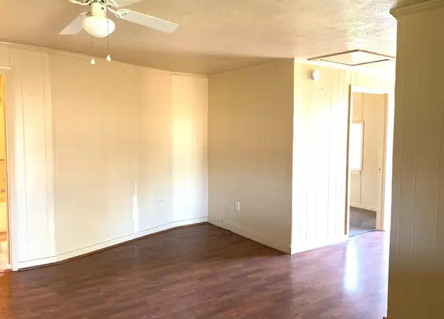 Property at 1117 Hyman St Unit B, Clarksville, TN, 37040, 2 beds, 1 bath, [object Object]