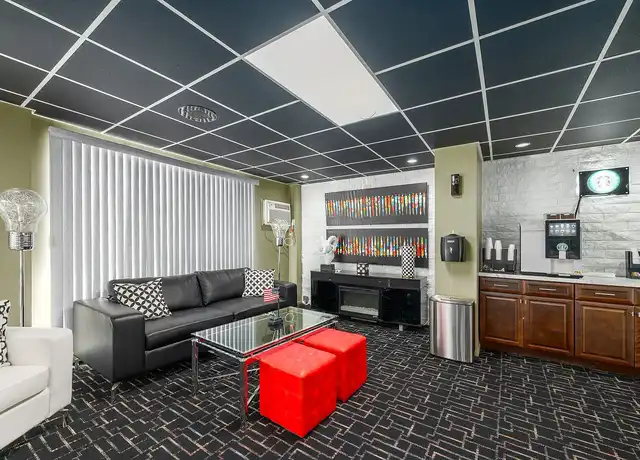 Property at HarbourView Apartments - 1370 Sloane Ave, Lakewood, OH, 44107, 1-2 bed, 1 bath, [object Object]