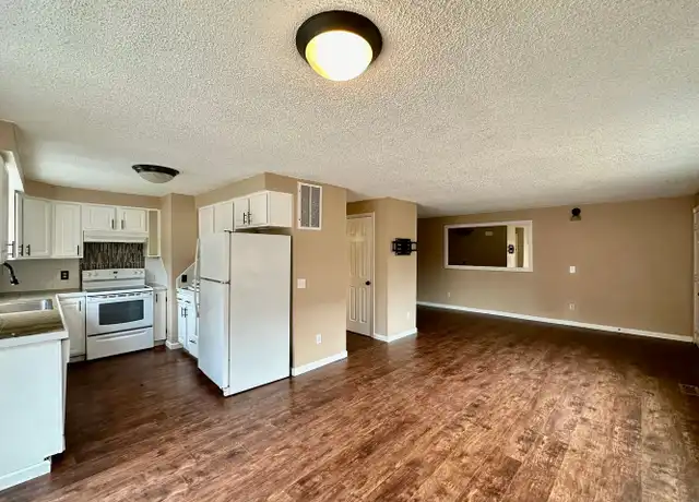 Property at 624 SE Wilson Ave, Bend, OR, 97702, 3 beds, 1.5 baths, [object Object]