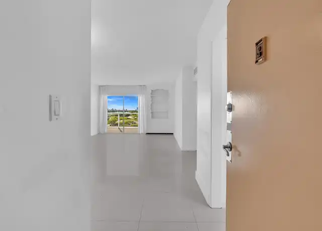 Property at 400 Kings Point Dr #1515, Sunny Isles Beach, FL, 33160, 1 bed, 1 bath, [object Object]