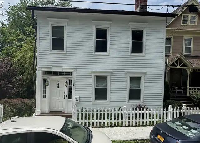 Property at 23 Franklin St Unit 2, Catskill, NY, 12414, 3 beds, 1 bath, [object Object]