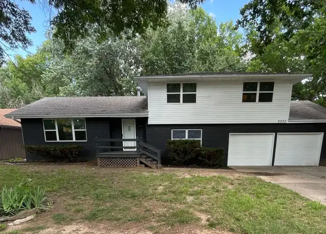 Property at 3332 S Southlyn Pl, Springfield, MO, 65804, 6 beds, 2.5 baths, [object Object]