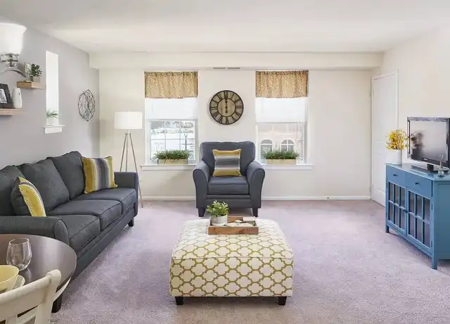 Property at Village Square - 1600 Brookwood Dr, Bensalem, PA, 19020, 1-2 bed, 1 bath, [object Object]