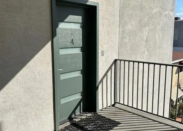 Property at 5132 Cahuenga Blvd Unit 4, North Hollywood, CA, 91601, 3 beds, 3 baths, [object Object]