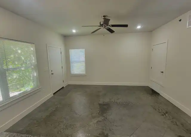 Property at 1241 Oakland Ave Unit 102, Fayetteville, AR, 72703, 1 bed, 1 bath, [object Object]