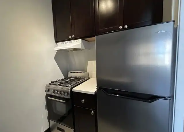 Property at 535 W Cornelia Ave Unit 405, Chicago, IL, 60657, 0 beds, 1 bath, [object Object]
