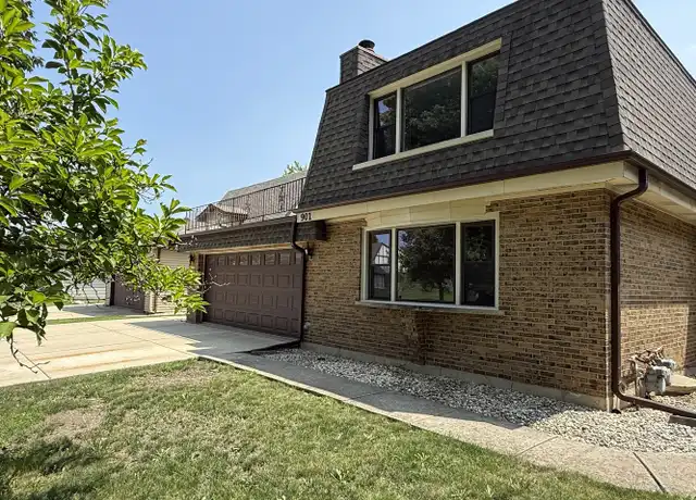 Property at 901 E Ardyce Ln Unit 1, Mt Prospect, IL, 60056, 3 beds, 2 baths, [object Object]