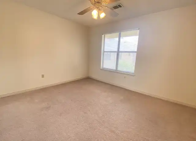 Property at 5131 Butter Creek Ln #206, Baton Rouge, LA, 70809, 2 beds, 1 bath, [object Object]