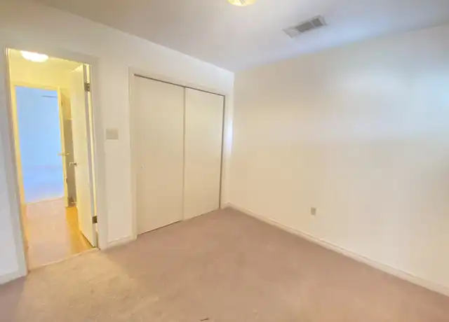 Property at 5131 Butter Creek Ln #206, Baton Rouge, LA, 70809, 2 beds, 1 bath, [object Object]