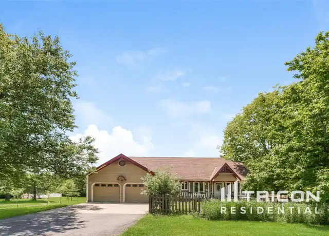 Property at 12511 E 203rd St, Raymore, MO, 64083, 4 beds, 3 baths, [object Object]