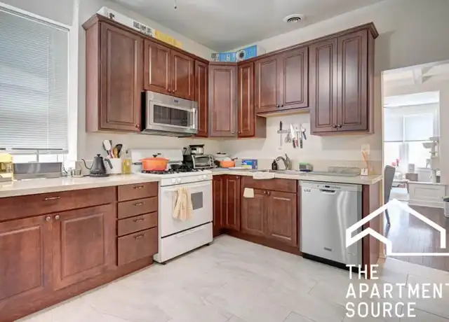 Property at 2246 W Armitage Ave, Chicago, IL, 60647, 2 beds, 1 bath, [object Object]