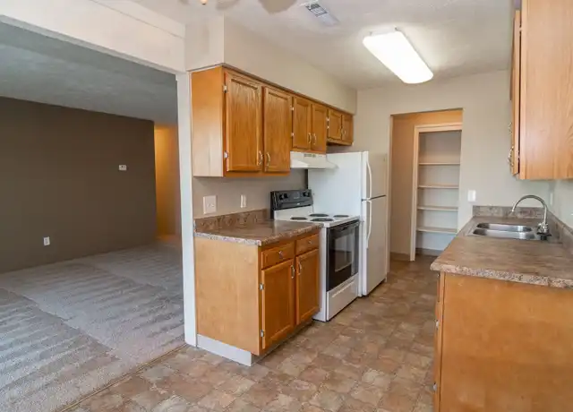 Property at 5344 S 99th St Unit 21Q-3C, Omaha, NE, 68127, 2 beds, 2 baths, [object Object]