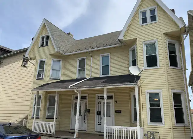 Property at 148 S 17th St Unit 1, Easton, PA, 18042, 2 beds, 1 bath, [object Object]