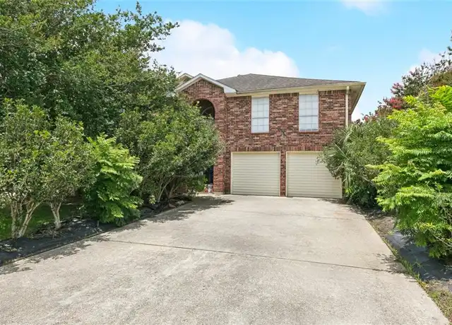 Property at 700 S Rue Marcel, Gretna, LA, 70056, 4 beds, 2.5 baths, [object Object]