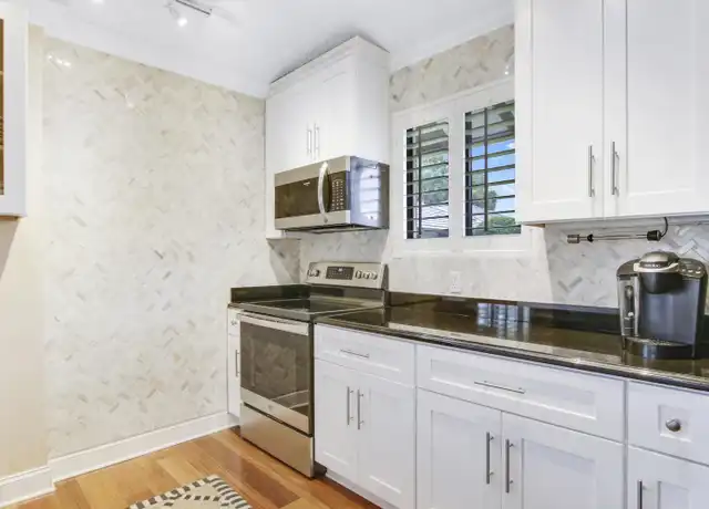 Property at 915 Club Dr, Palm Beach Gardens, FL, 33418, 2 beds, 2 baths, [object Object]