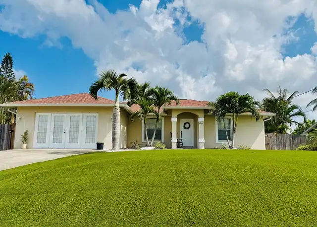 Property at 1221 Granada Blvd, Naples, FL, 34103, 3 beds, 2 baths, [object Object]