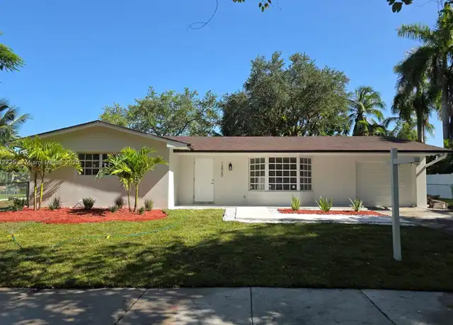 Property at 13920 SW 82nd St, Miami, FL, 33183, 3 beds, 2 baths, [object Object]