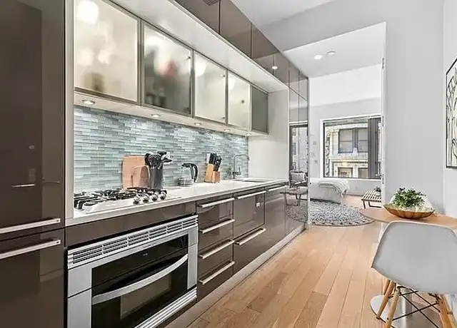 Property at 75 Wall St Unit 19H, New York, NY, 10005, 0 beds, 1 bath, [object Object]