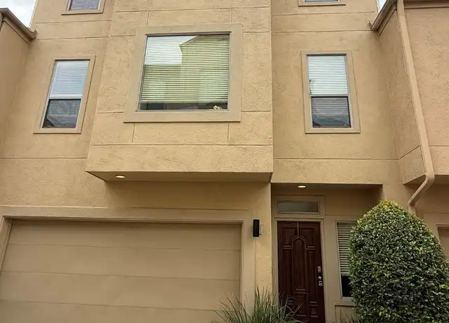 Property at 3846 Center St, Houston, TX, 77007, 3 beds, 2.5 baths, [object Object]