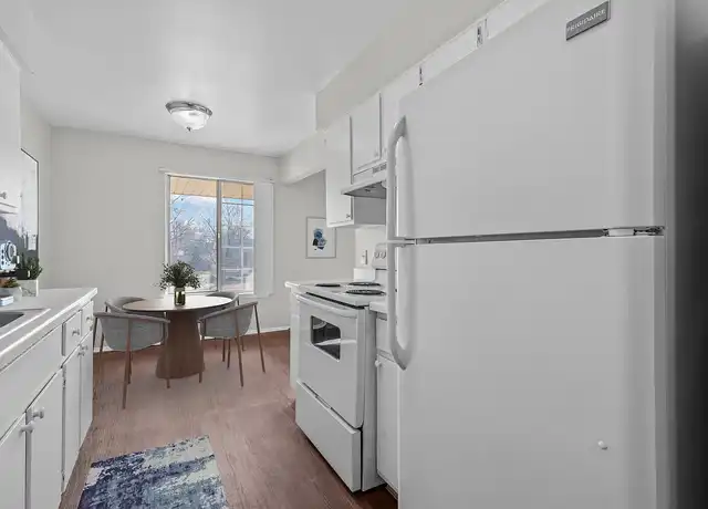 Property at Cambridge Square - 27445 Greenfield Rd, Southfield, MI, 48076, 1-2 bed, 1-2 bath, [object Object]