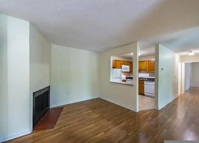 Property at 376-384 Sunderland Rd, Worcester, MA, 01604, 2 beds, 1 bath, [object Object]