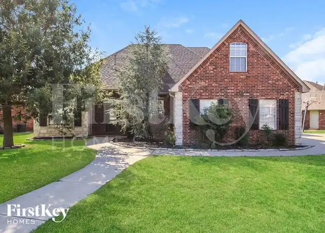 Property at 13909 Korbyn Dr, Yukon, OK, 73099, 4 beds, 2.5 baths, [object Object]