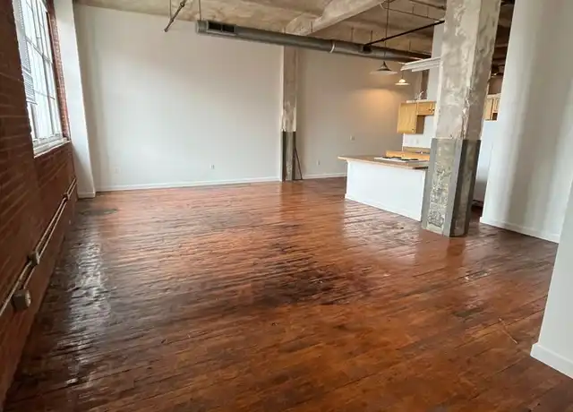 Property at 2121 Central St Unit 216, Kansas City, MO, 64108, 1 bed, 1 bath, [object Object]