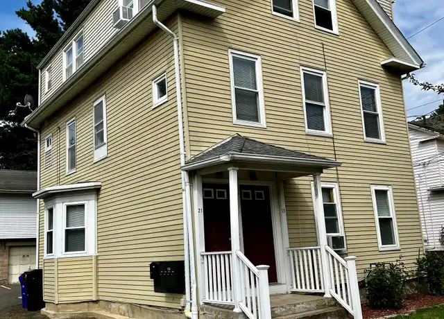 Property at 21 Oak St #2, Middletown, CT, 06457, 2 beds, 1 bath, [object Object]