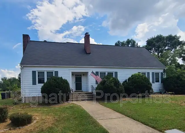 Property at 13 Manse Rd, Fredericksburg, VA, 22406, 4 beds, 2 baths, [object Object]