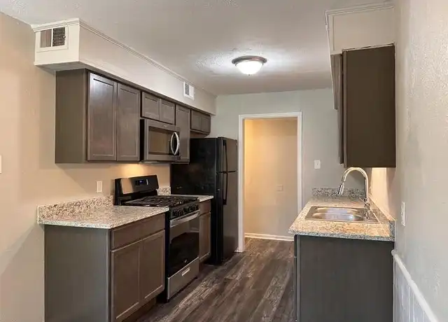 Property at 3513 Washington St Unit B, Greenville, TX, 75401, 1 bed, 1 bath, [object Object]