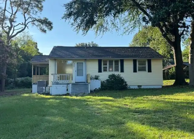 Property at 422 Seminole St, Aiken, SC, 29801, 3 beds, 1 bath, [object Object]